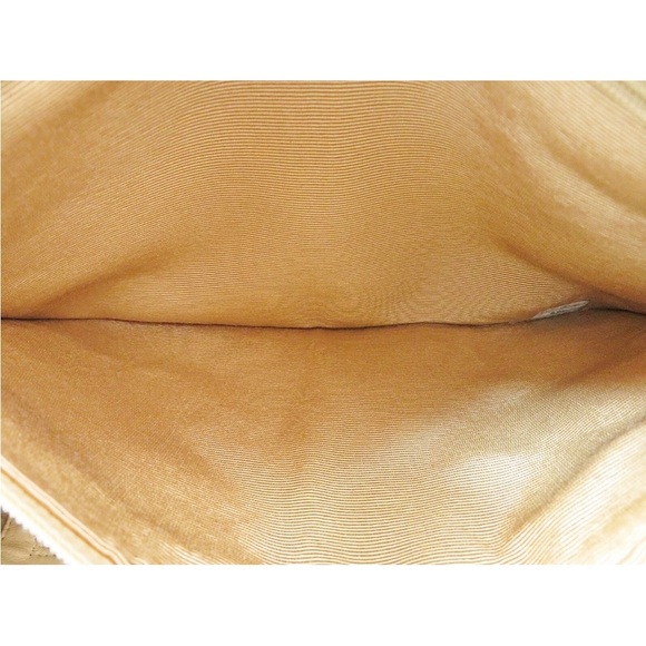 CHANEL Beige Shearling Tote - Picture 12 of 16